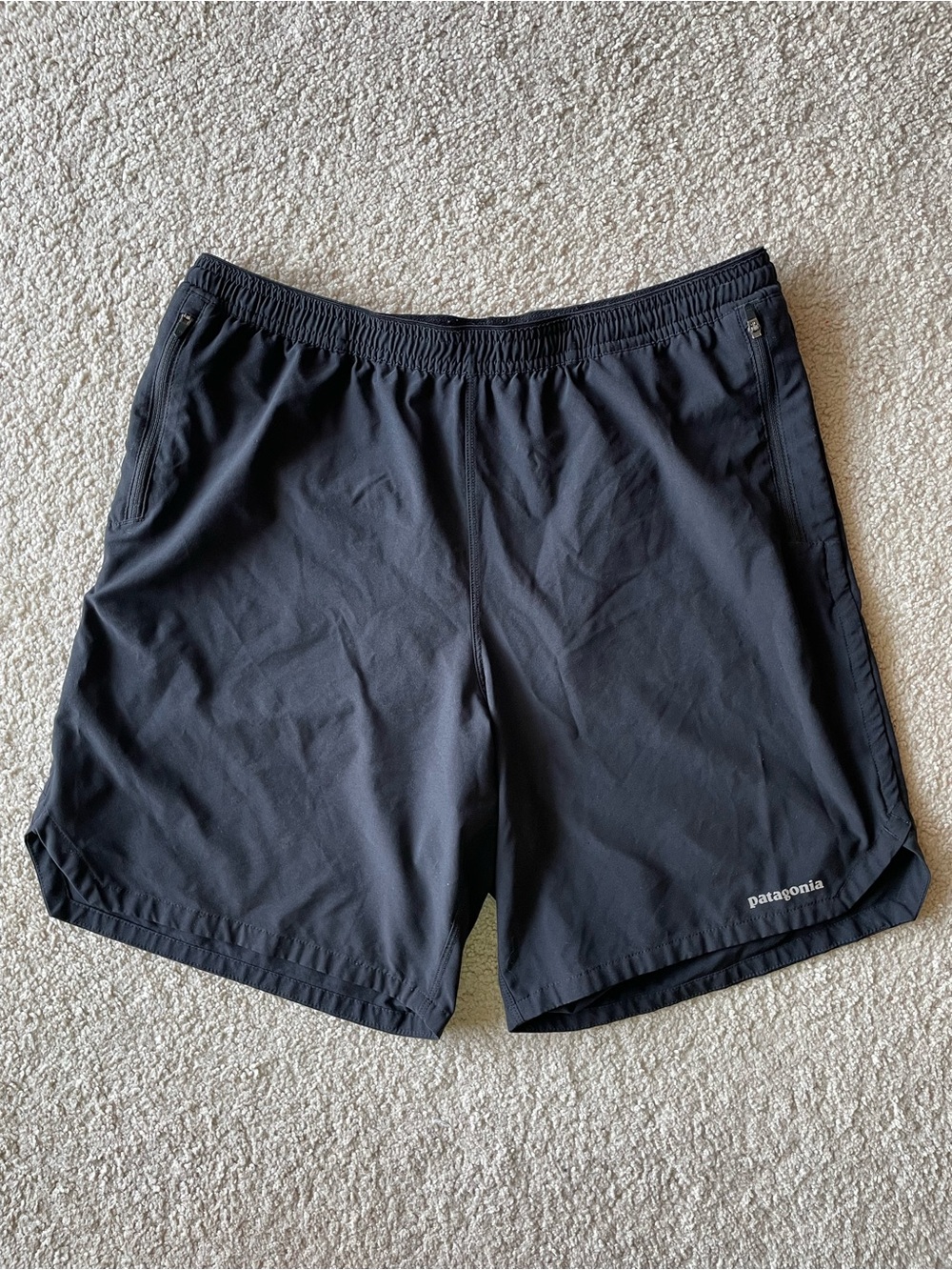 Patagonia Men's Black Athletic Shorts Drawstring Waist Zip Pocket Size L Hike